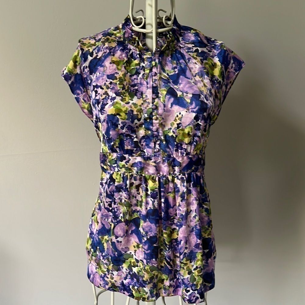 Apt 9 Multicolor V-Neck Cap Sleeve Satin top with ruffled neckline - Picture 1 of 5